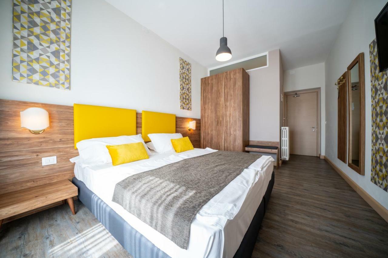 B City Hotel 2*